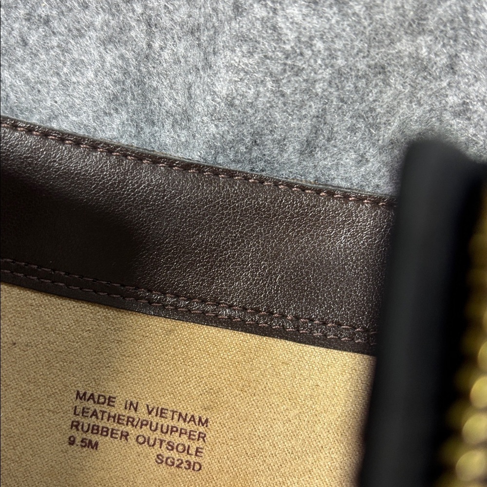 MICHAEL MICHAEL KORS
Rue stiletto Logo and Leather boot 9.5 - Picture 9 of 11